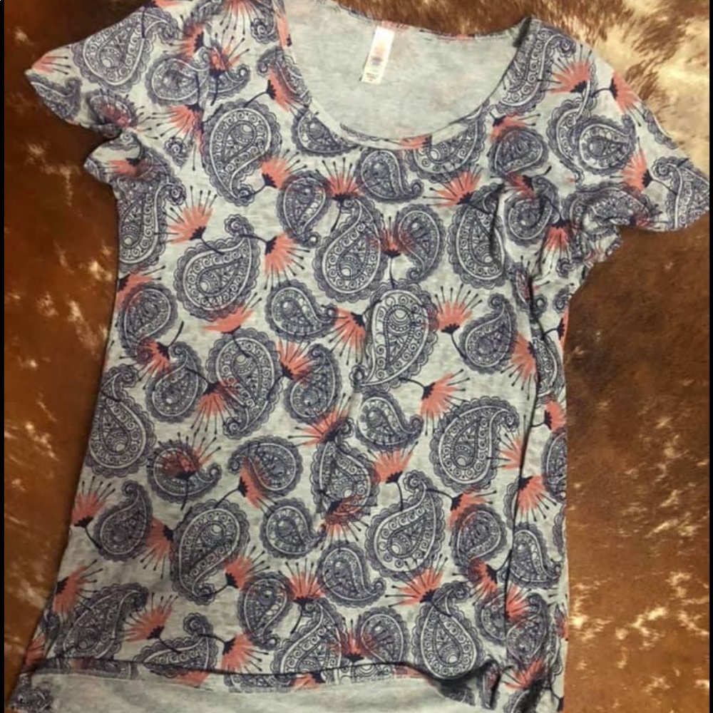 Lularoe Tshirt tunic